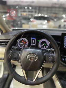 تۆیۆتا کامری